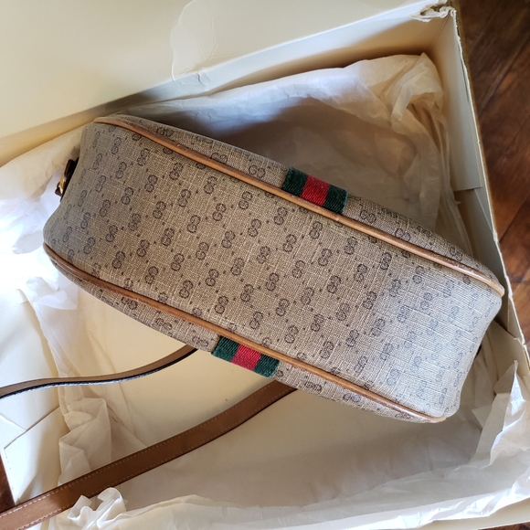 Vintage Gucci purse with box - Picture 10 of 17